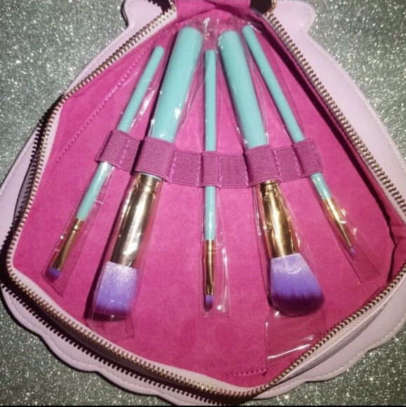 10 Piece Seashell Makeup Brush Set - Picture 7 of 8